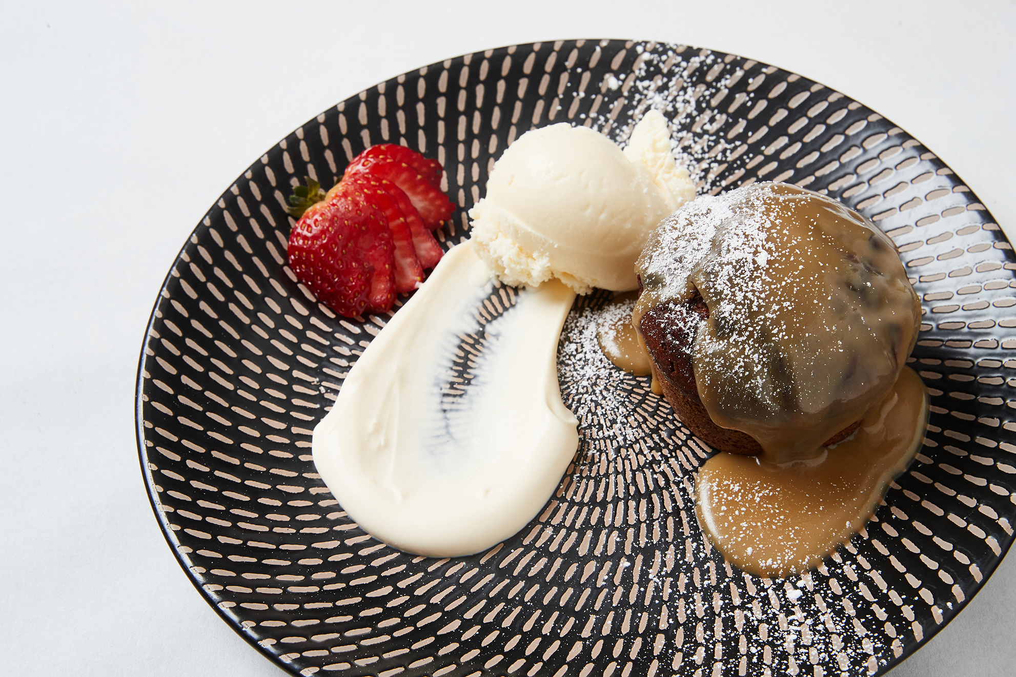 _Sticky_Date_Putting_